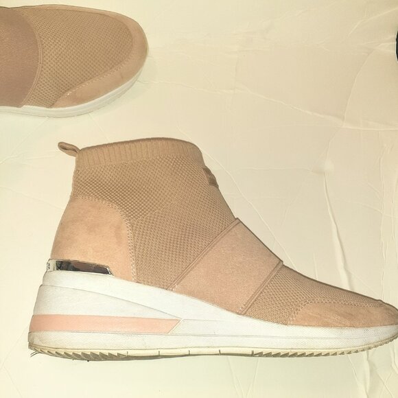 Marc Fisher MFMuscle Pink High Top Sneakers Women's Ultra Comfort Casual Sneaker - Picture 2 of 9